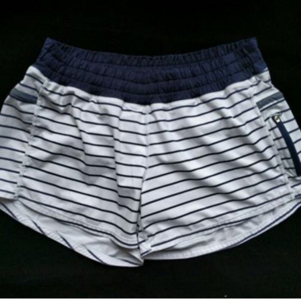 Lululemon Run: Tracker Short II Quiet Stripe White Deep Indigo Size 4